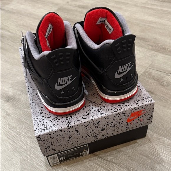 Jordan Retro 4 Cement - Picture 6 of 8